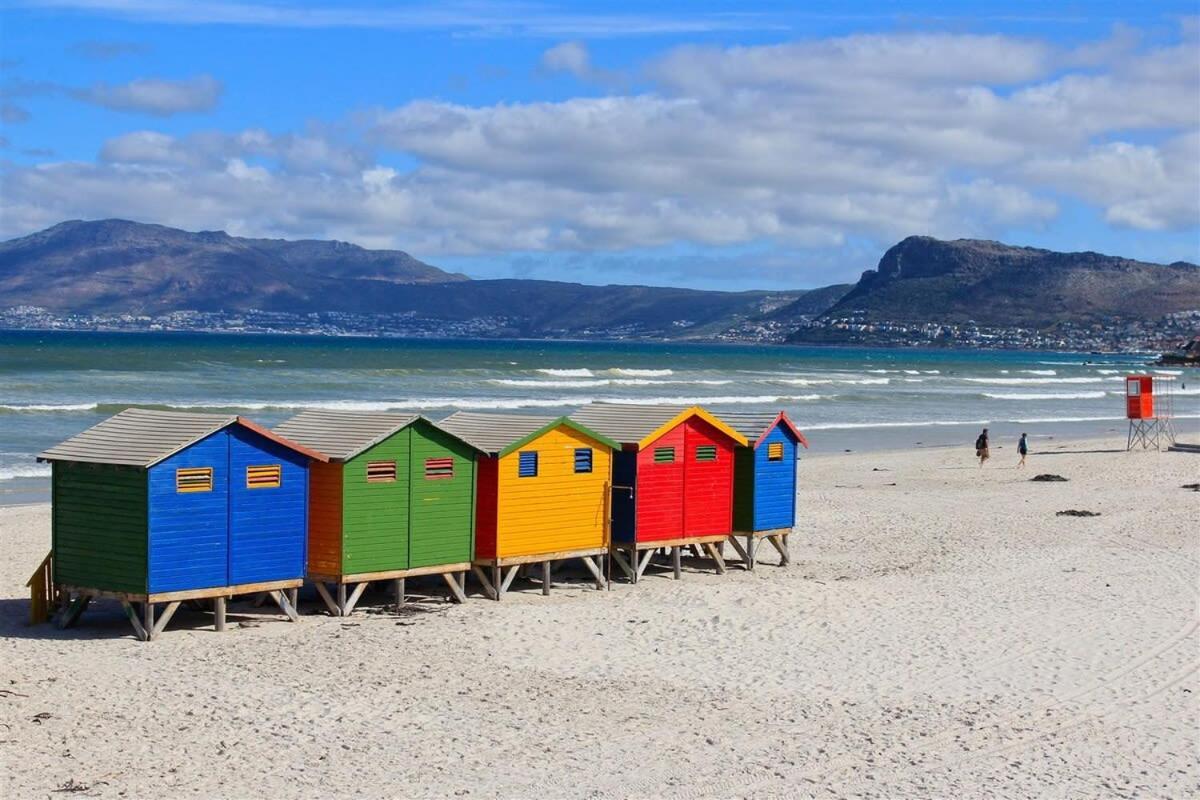 Surfers Penthouse Apartment Muizenberg Bagian luar foto