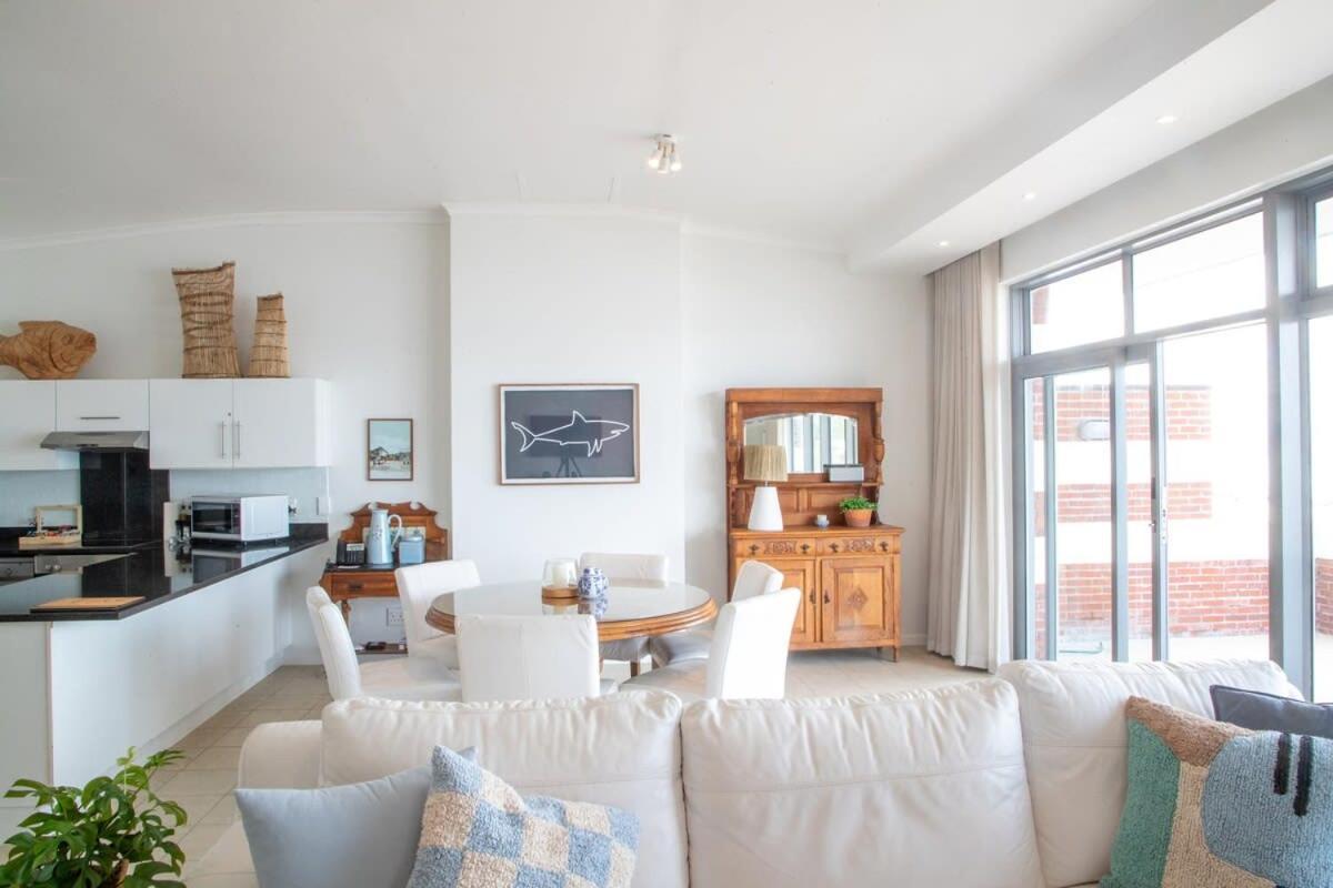 Surfers Penthouse Apartment Muizenberg Bagian luar foto
